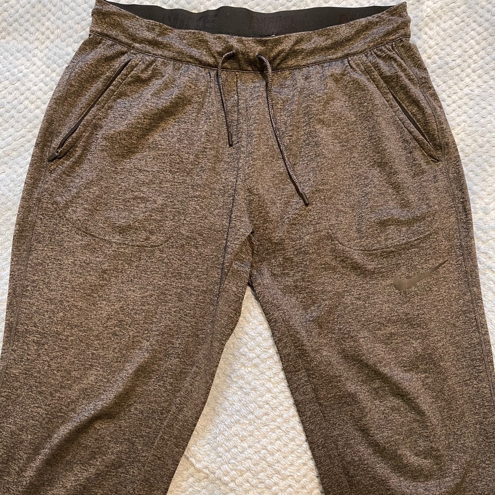 Men’s Nike Dri-Fit joggers size large